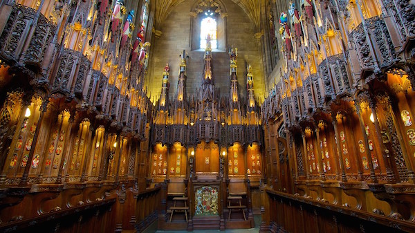 l'interno della cattedrale di st giles a edimburgo