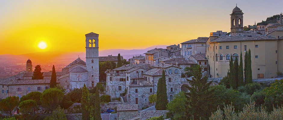 Assisi al tramonto